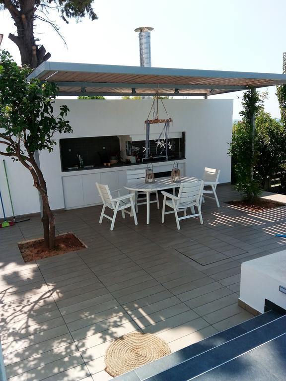 Titi Villa